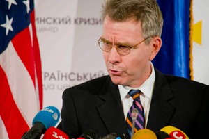 Pic 2. geoffrey-pyatt